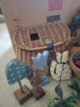 Assorted Baskets & Wreath $1 STS