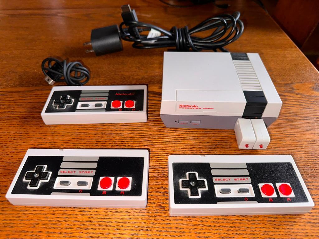 Nintendo Classic Mini Retro Games Model CLV-001 NES Game System w/ Wireless Controllers
