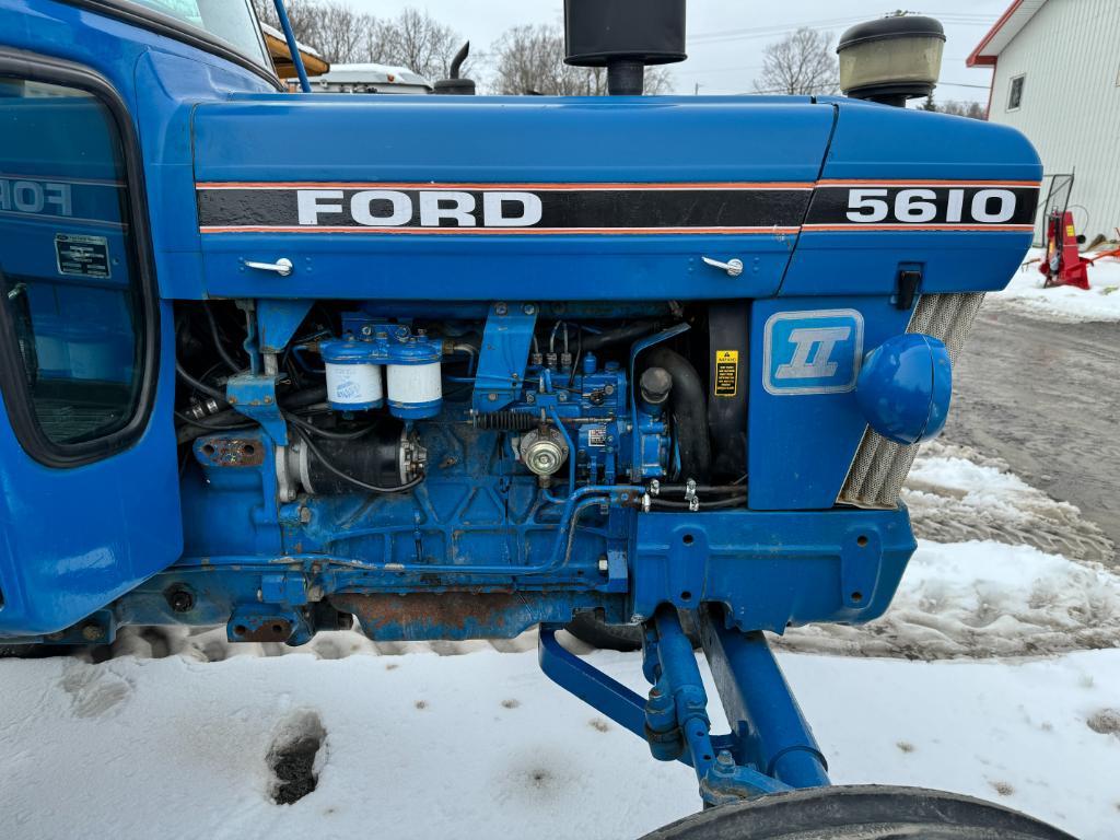 2116 1986 Ford 5610 Tractor