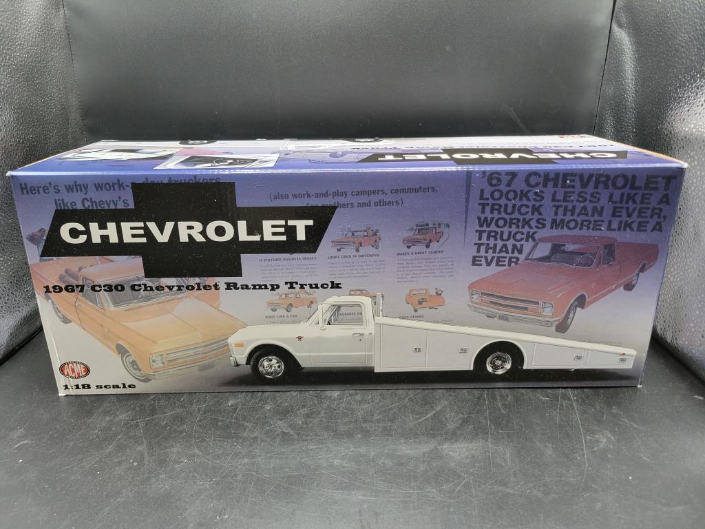 Diecast 1967 Chevrolet C30 w/Box 1:18 Scale by