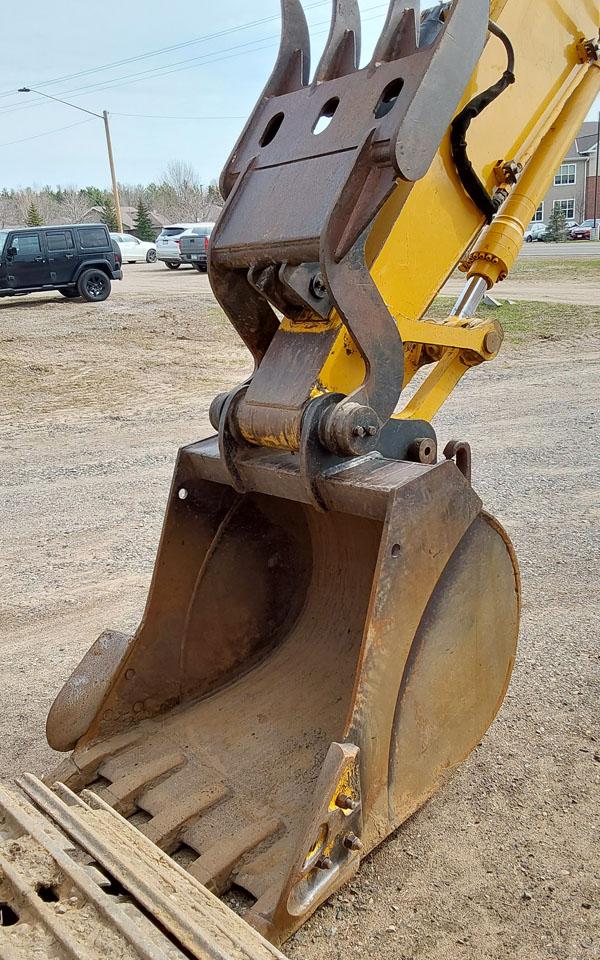 John Deere 160LC Excavator w/Hyd Thumb