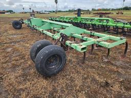 Field Cultivator w/ Gauge Wheels
