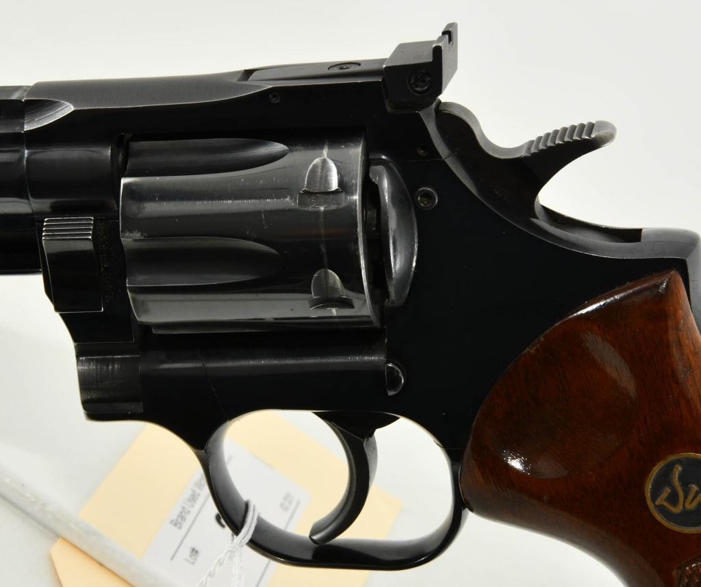 Dan Wesson 15-2 Pistol Pac .357 Magnum