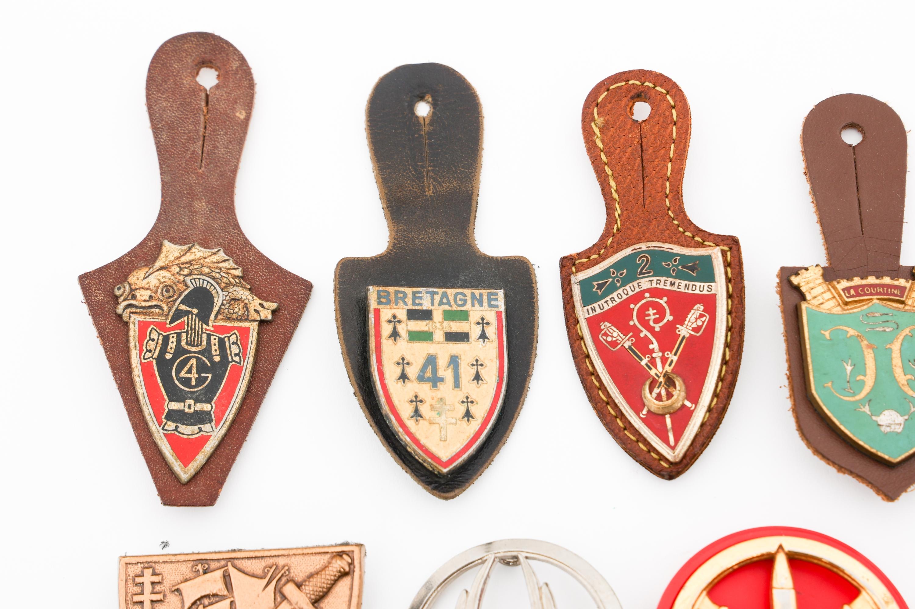 WWII - CURRENT FRENCH INSIGNIA & BERET CAP BADGES