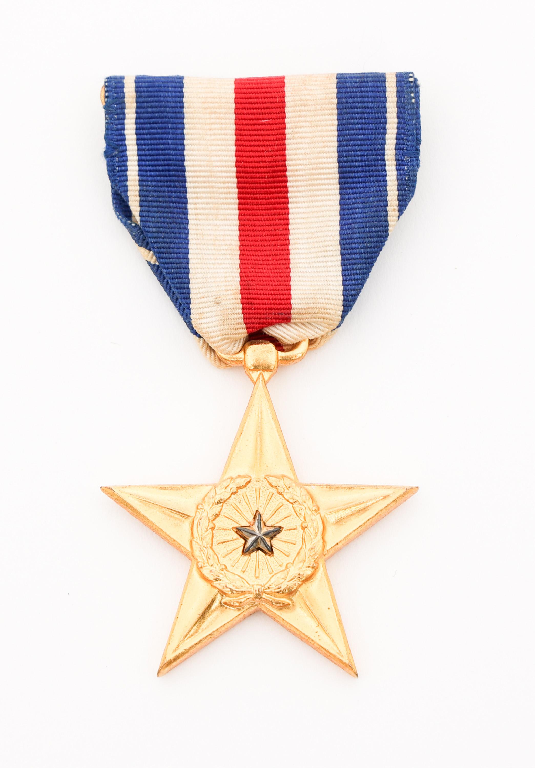 VIETNAM WAR NAMED USAF OFFICER SILVER STAR & WINGS