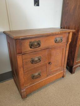 Antique 3 drawer/ 1 door wash stand on casters