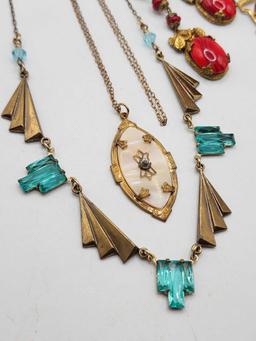 Art Deco jewelry: necklaces, earrings, bracelet