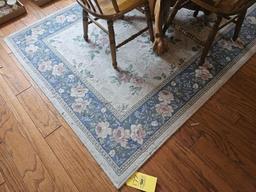 Floral Pattern Area Rug - 94" x 64"