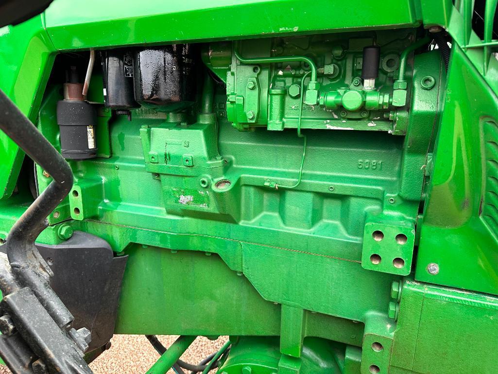 1999 John Deere 8400 tractor, CHA, MFD, 480/80R46 axle duals, powershift trans, 4-hyds, 1000 PTO,