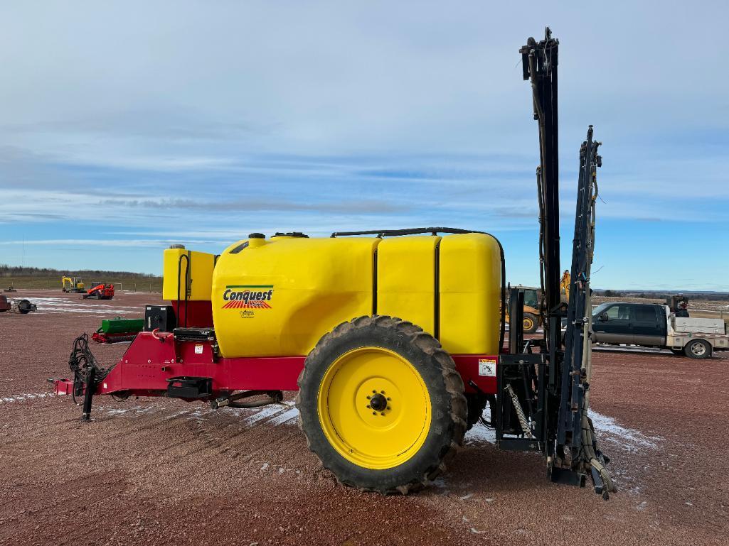 Demco Conquest 1000-gallon pull type sprayer, 60' booms, hyd fold, hyd height, 13.6-38 tires, hyd