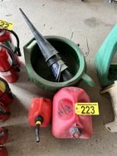LOT: 2-FUEL CANS, 2-OIL DRAIN PANS & ASSORTED FUNNELS
