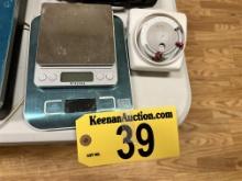 LOT: 2-PORTION SCALES & KITCHEN TIMER