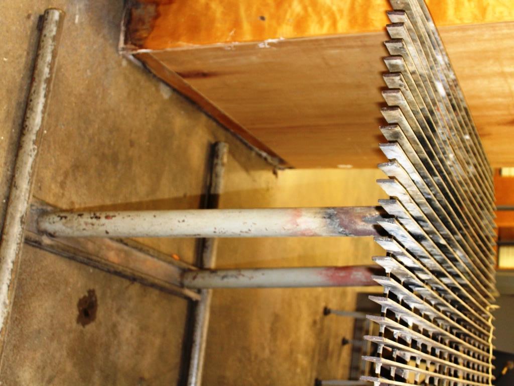 METAL GRATED CUTTING TORCH TABLE
