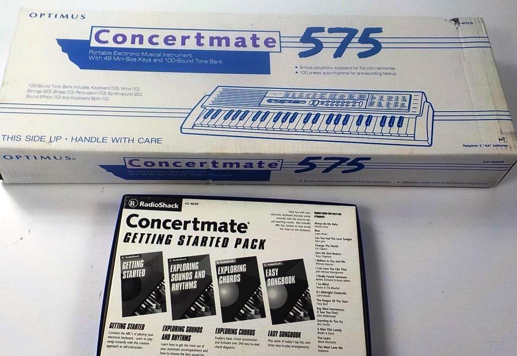 LOOKS NEW OPTIMUS CONCERTMATE 575 KEYBOARD AND BOOKS