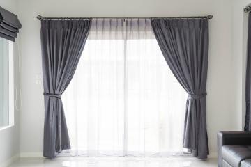 Linens, Curtains & Hardware