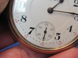 South Bend Pocket Watch “The Studebaker” - Gold Filled – 17 Jewels – Running – 2” in diameter
