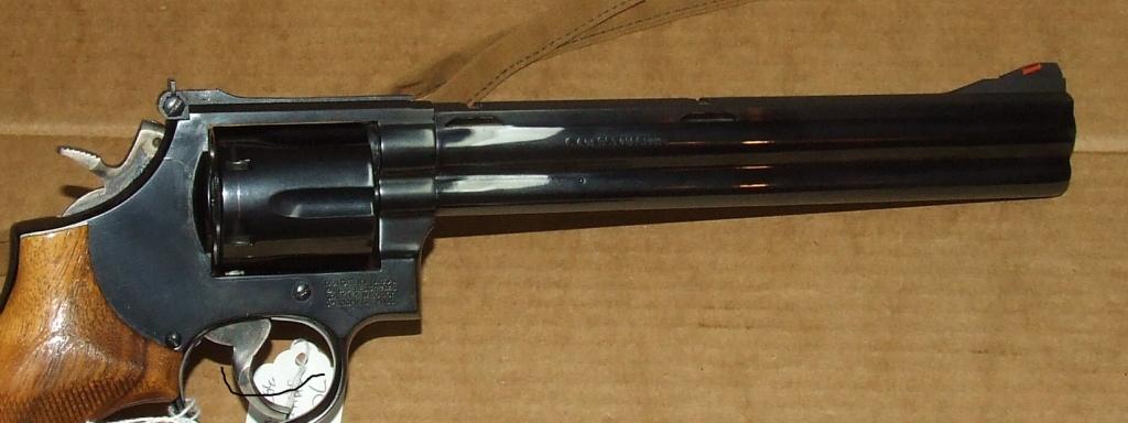 Smith & Wesson 586 357 Mag revolver