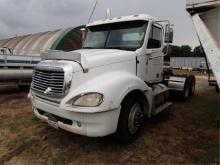 2001 Freightliner Day Cab