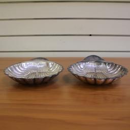 Antique Barker Brothers Fine English Silver Plated Heraldic Shell Bowls, Set Of Two