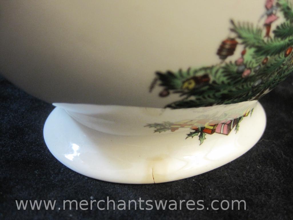 Spode Christmas Tree Sauce Boat & Stand in Original Box, see pictures for defect from production AS