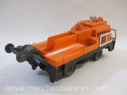 Lionel Lines Postwar O Gauge Track Cleaning Car 3927, see pictures for condition AS IS, 1 lb 11 oz