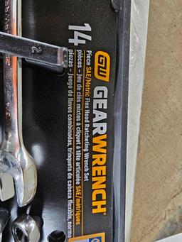 182 - GEARWRENCH 14 PC SET RACKING WRENCHES