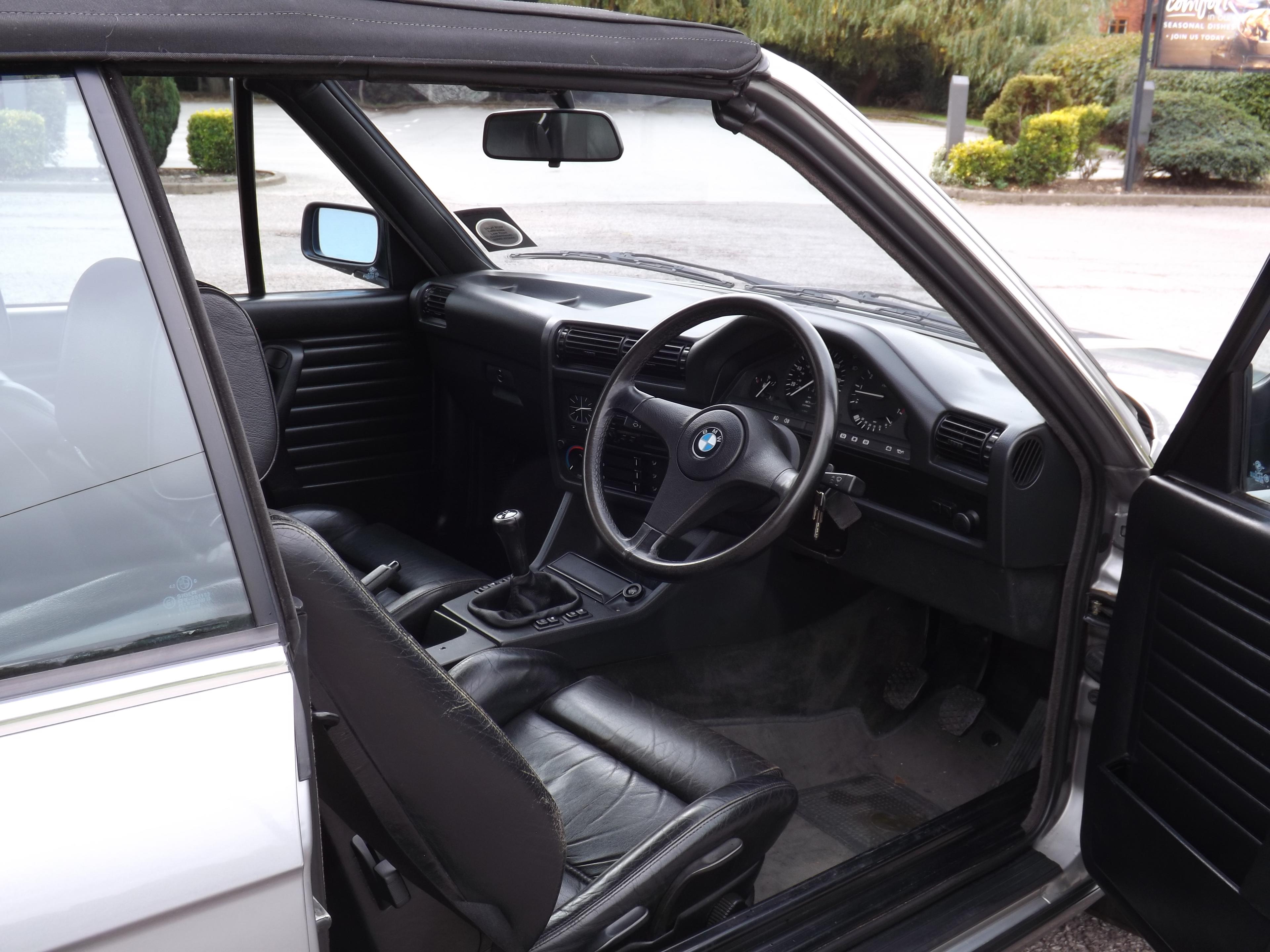 1986 BMW 325i (E30) Convertible