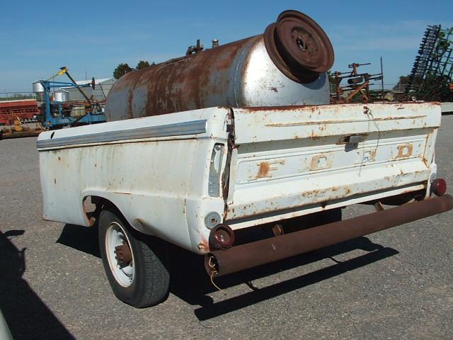 PICKUP BED TRAILER WITH PROPANE TANK