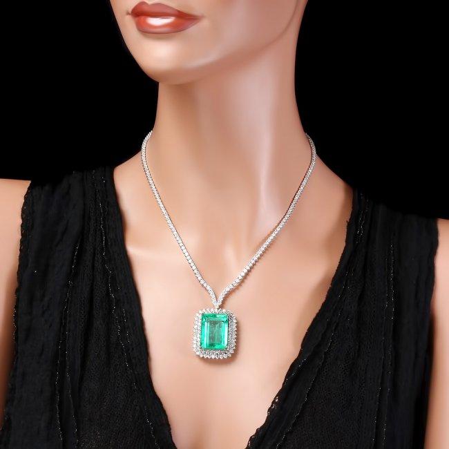 18k White Gold 32.50ct Emerald 11.50ct Diamond Necklace