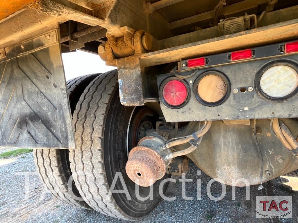 2016 Kenworth T880 Tri-Axle Dump Truck
