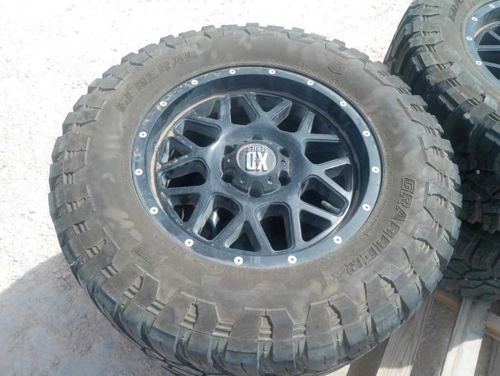 Ford Wheels w/Tires 33 x 12.50 R 18