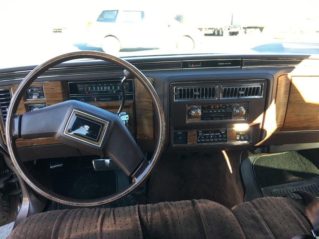 1983 Cadillac Sedan Deville