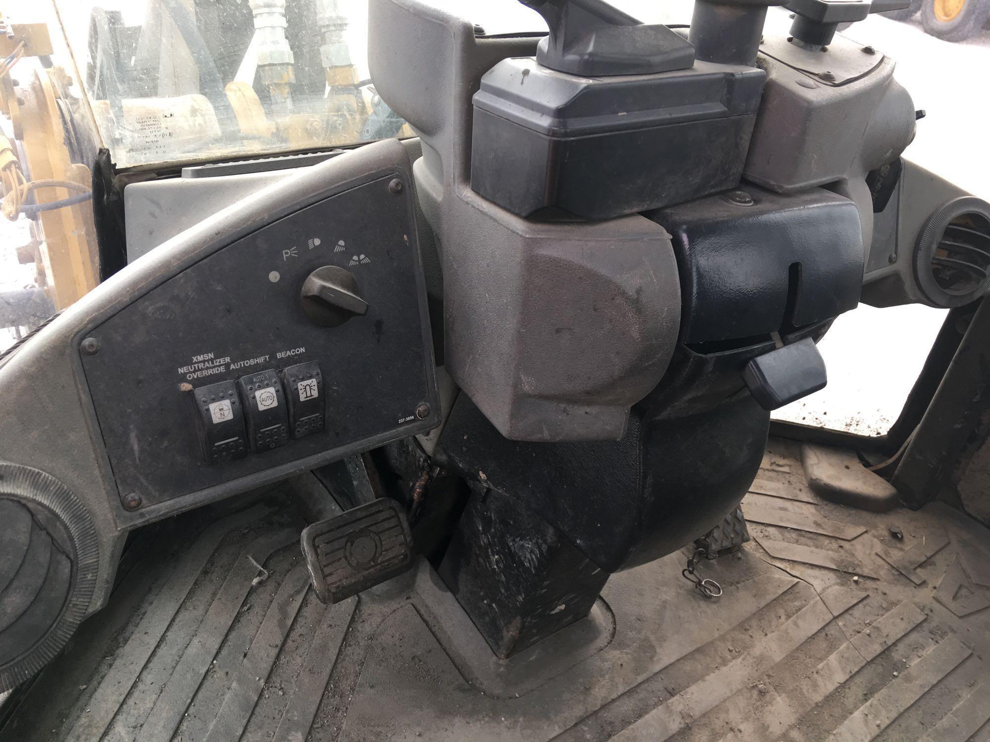 **UPDATE- BUCKET NOW INCLUDED!!2007 Catapillar 930 front loader