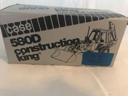 Case 580D construction king backhoe loader 1/35 Scale