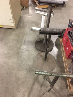Roller for cutting metal