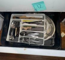 Contents of Drawer silverware, trays