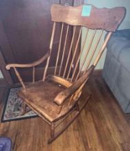 SOLID LARGE ROCKING CHAIR