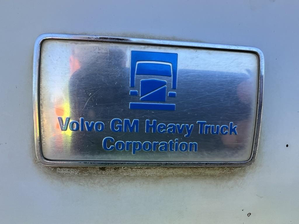 1993 White/GMC T/A AWD Vacuum Truck