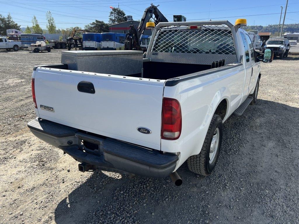 2005 Ford F250 SD Extra Cab Pickup