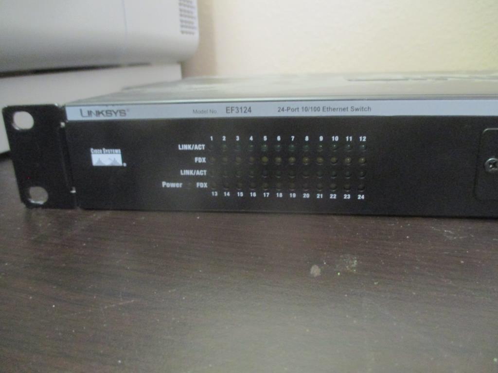 Cisco Linksys EF3124 24 Port Switch