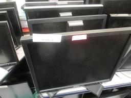 (4) Dell 19" and (2) 17" LCD Monitors