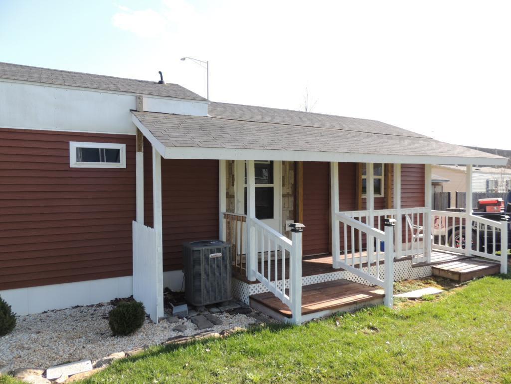 Well Maintained & Updated Mobile Home