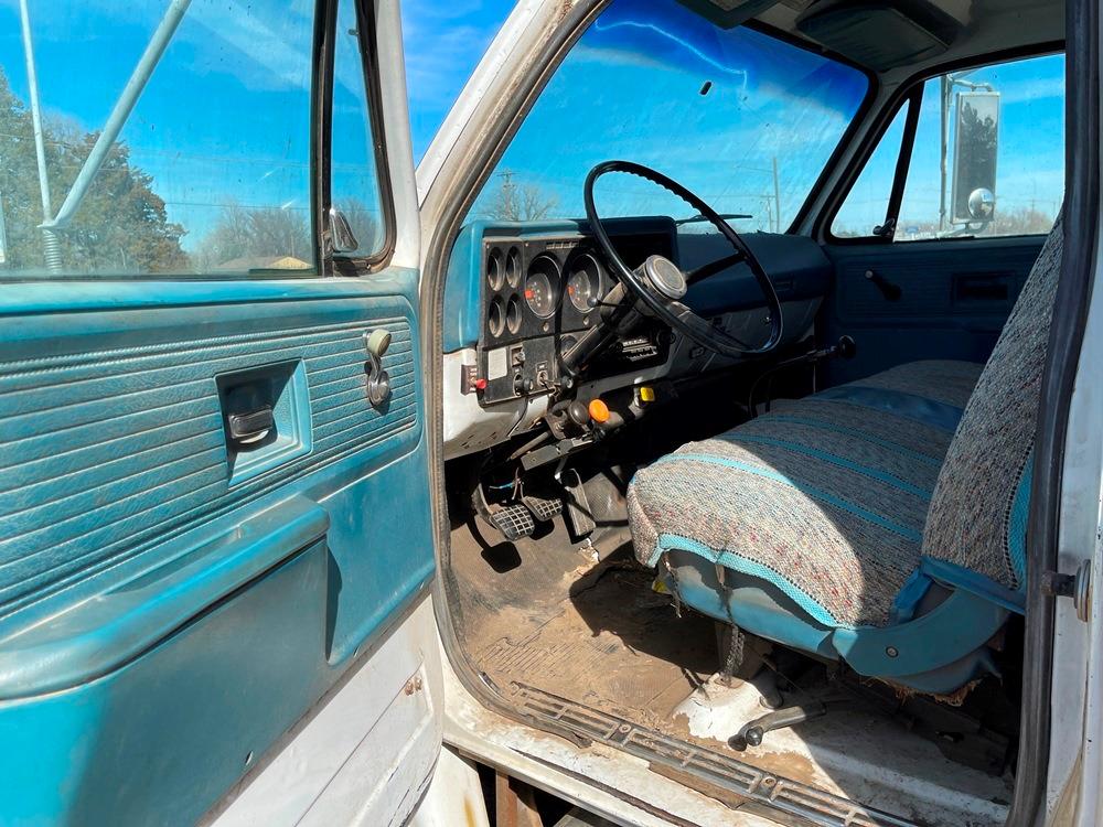 1979 Chevy C-70 w/22' Grain Bed, 427 w/ 5 & 2 Speed Drag Axle, Odom. Reads 73,947 mi