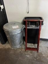 Metal Garbage Can with Lid, Plastic Garbage Can