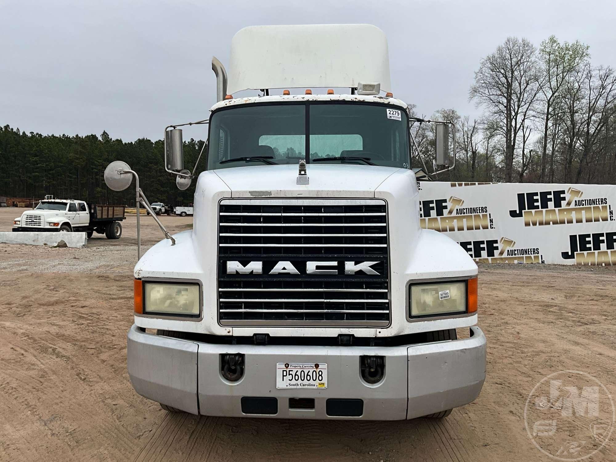 2003 MACK CH TANDEM AXLE DAY CAB TRUCK TRACTOR VIN: 1M1AA14Y63W153216