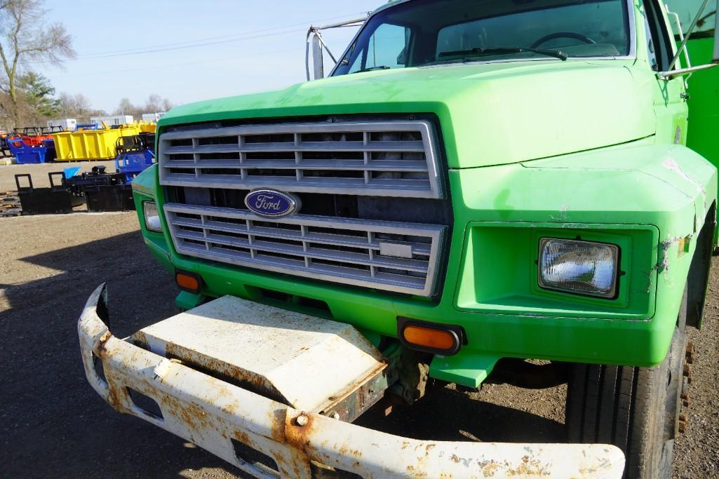 1994 Ford F700 Chip Truck*