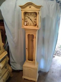 Shabby Chic Grandfather Style Clock. Works great!