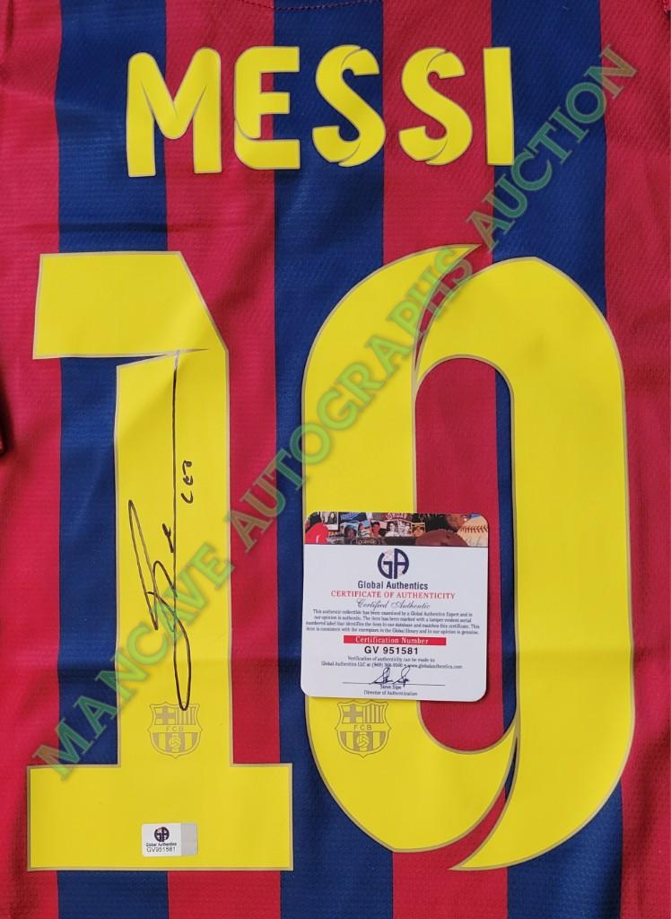 Lionel Messi F.C. Barcelona Autographed Nike 2013-14 Home Soccer Jersey GA coa