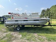 19ft Sun Tracker party barge pontoon