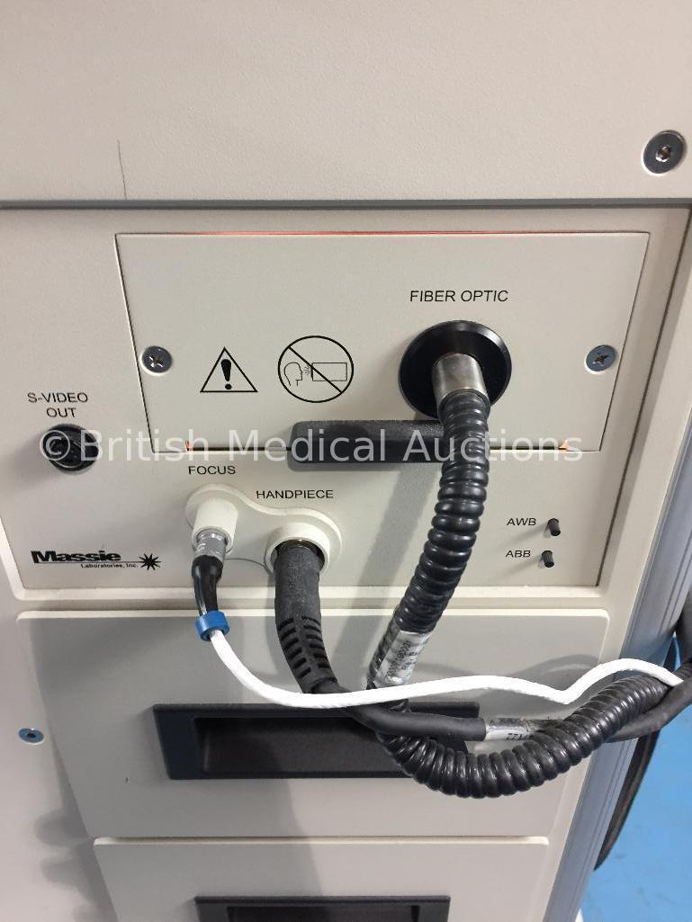 Massie RetCam II with HandPiece Attachments and Footswitch (Powers Up with No Signal to Screen)